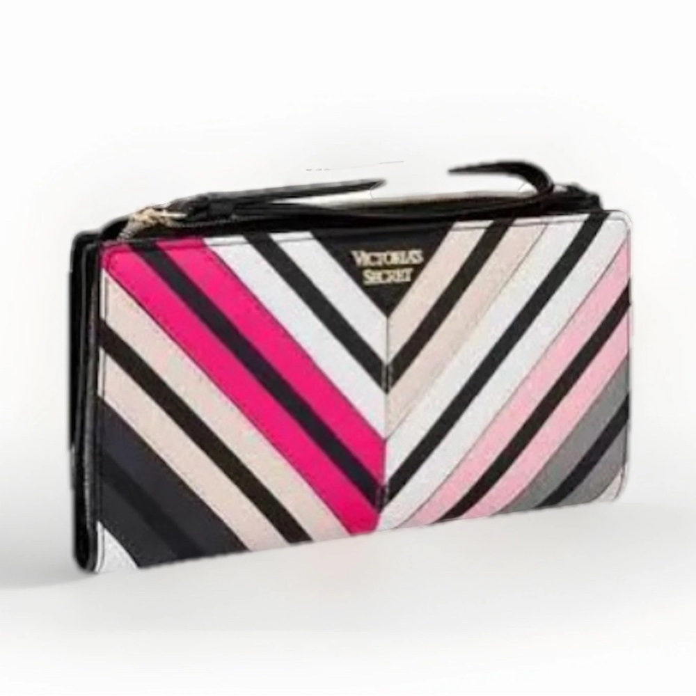 Victoria's Secret Chevron Card Holder with Keyring
